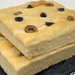 Olive-Focaccia
